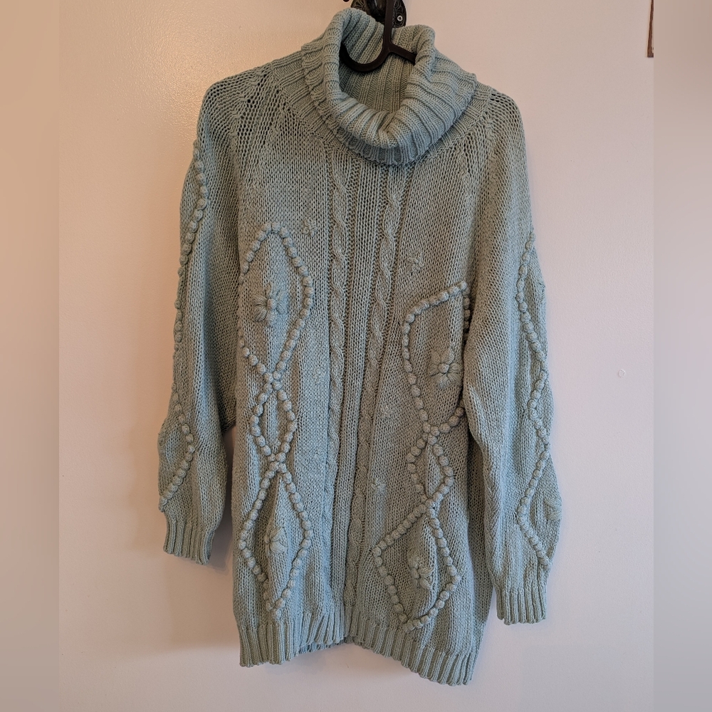Cozy Vintage Cable Knit Turtleneck Sweater
